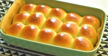 Easy No Knead Yeast Rolls