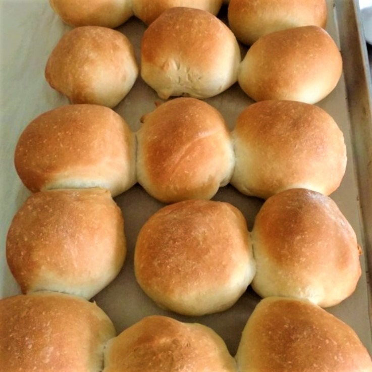 Make it at Home Crispy bread rolls