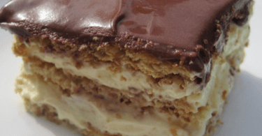 EASY-NO-BAKE-ECLAIR-CAKE