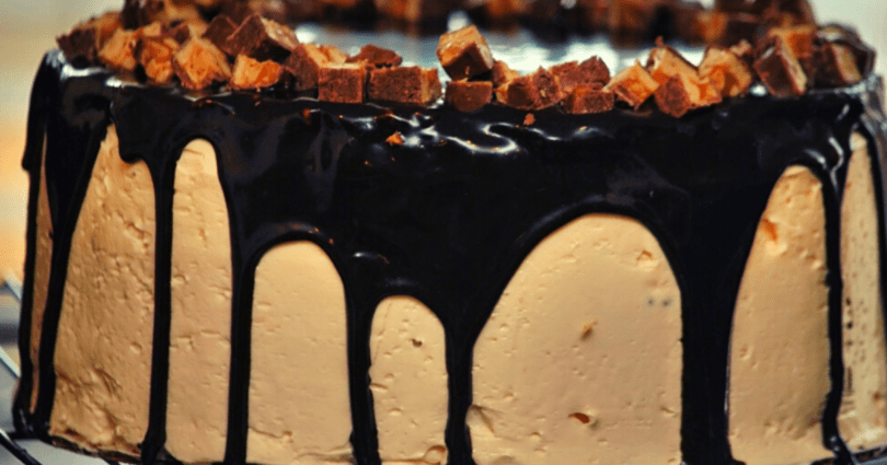 Snickers Cake