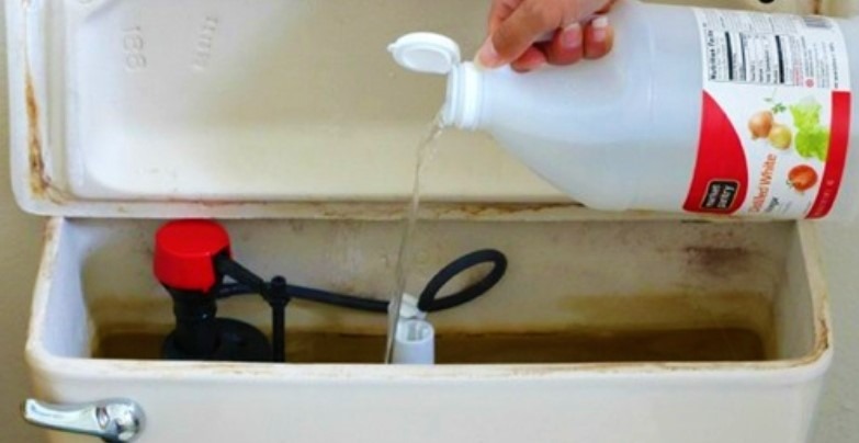 10 cleaning tips that'll make your bathroom a better place