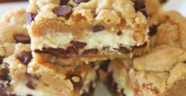 Chocolate Chip Cookie Cheesecake Bars