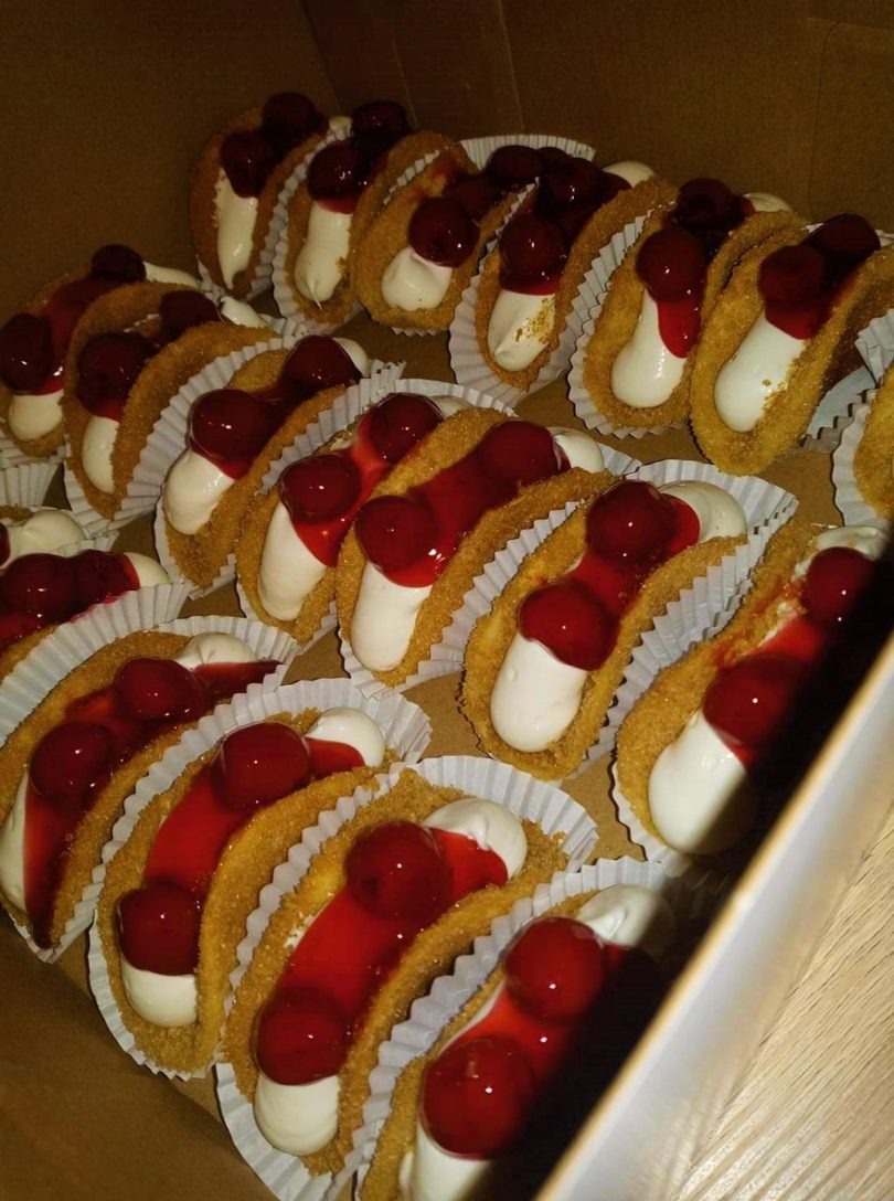 Mini cherry cheesecake tacos