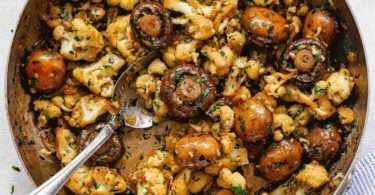 Garlic Mushrooms Cauliflower Skillet