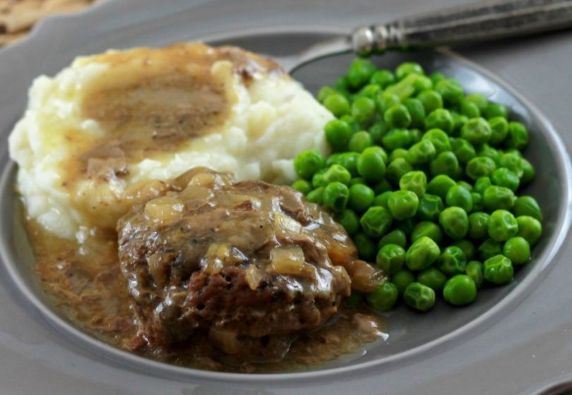 Slow Cooker Salisbury Steak • 01 Easy Life 