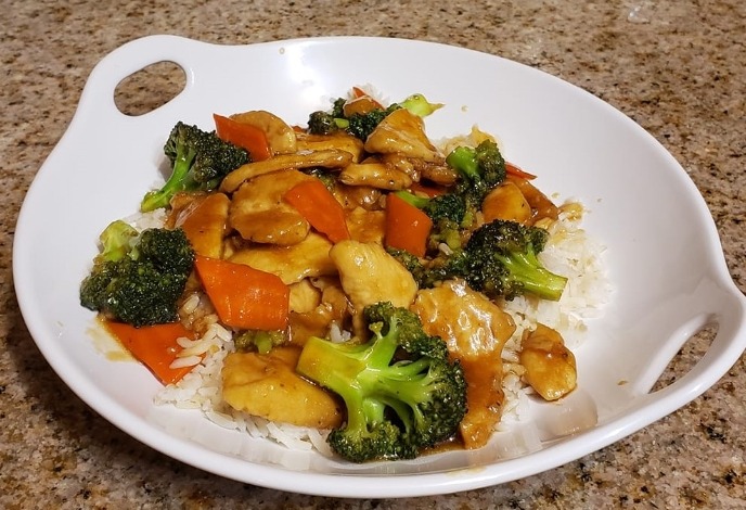 Chicken and Broccoli Stir-Fry - Easy Recipes