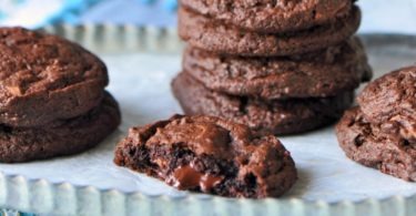 DARK CHOCOLATE BROWN SUGAR COOKIES