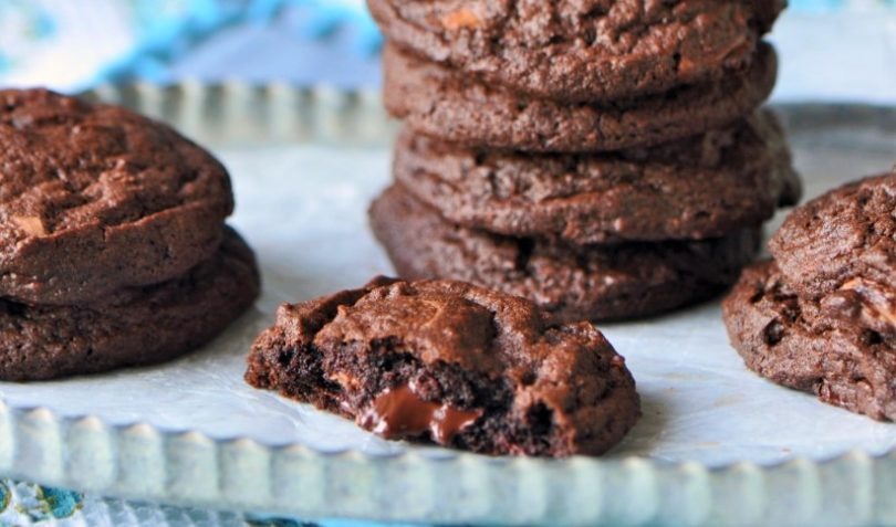 DARK CHOCOLATE BROWN SUGAR COOKIES