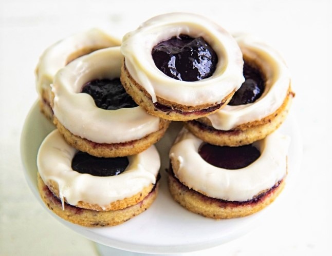 White-Chocolate-Berry-Linzer-Cookie