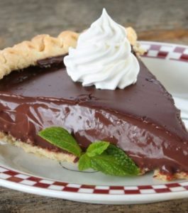 Granny’s Cocoa Cream Pie - Easy Recipes