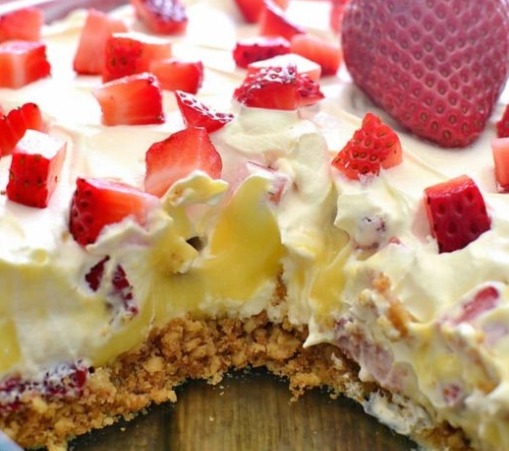 Strawberries and Cream Lush Dessert