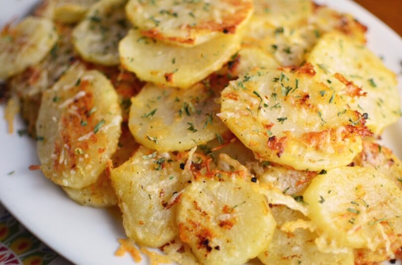 MINI BAKED PARMESAN POTATO ROUNDS