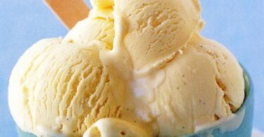 1-Minute Blender Vanilla Ice Cream