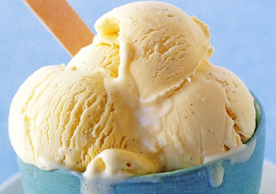 1-Minute Blender Vanilla Ice Cream