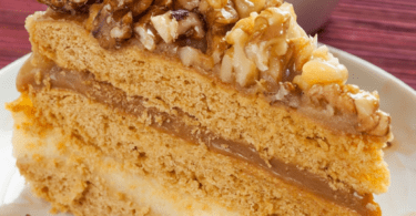 Caramel coffee crunchy and delicious cake1