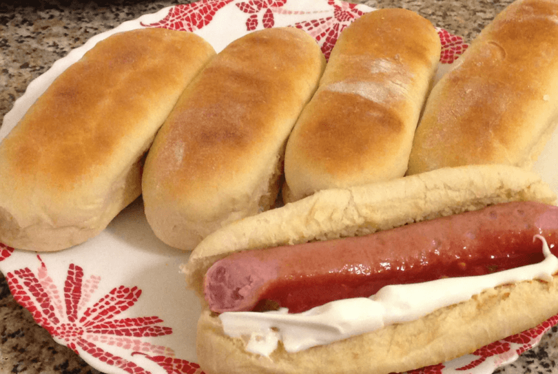 Hot dog buns