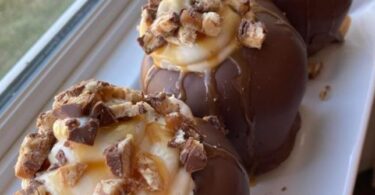 Cheesecake filled Chocolate covered Apples