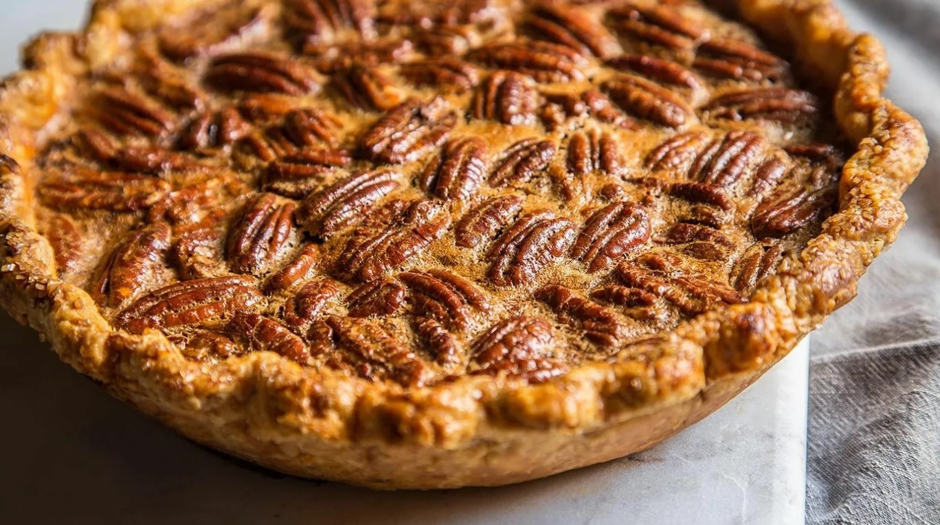 This easy keto pecan pie recipe has all the flavors and textures of a classic pecan pie, minus the carbs! Made with simple ingredients, it’s sugar-free, has no corn syrup, and contains less than 3 grams of net carbs per serving.