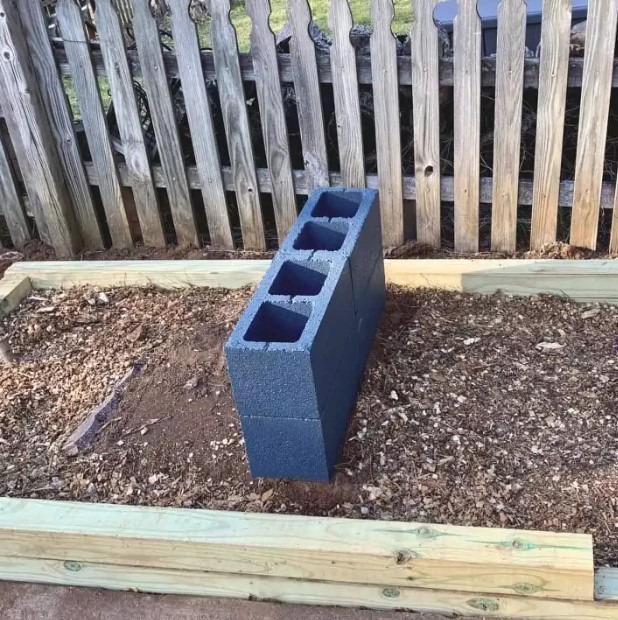 DIY Cinder Block Bench: Create a Stylish Outdoor Seating Solution