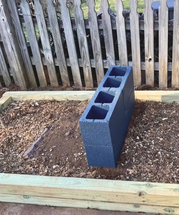 DIY Cinder Block Bench: Create a Stylish Outdoor Seating Solution